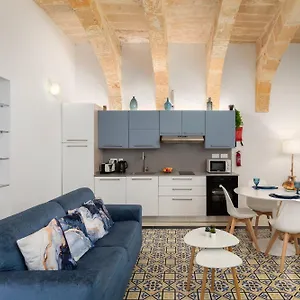 Modern Traditional With Maltese Internal Court Yard - Designed With Traditional Stone And Tiling Valletta